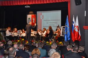 OMT praznik 2016 - Godalni orkester GS Trebnje
